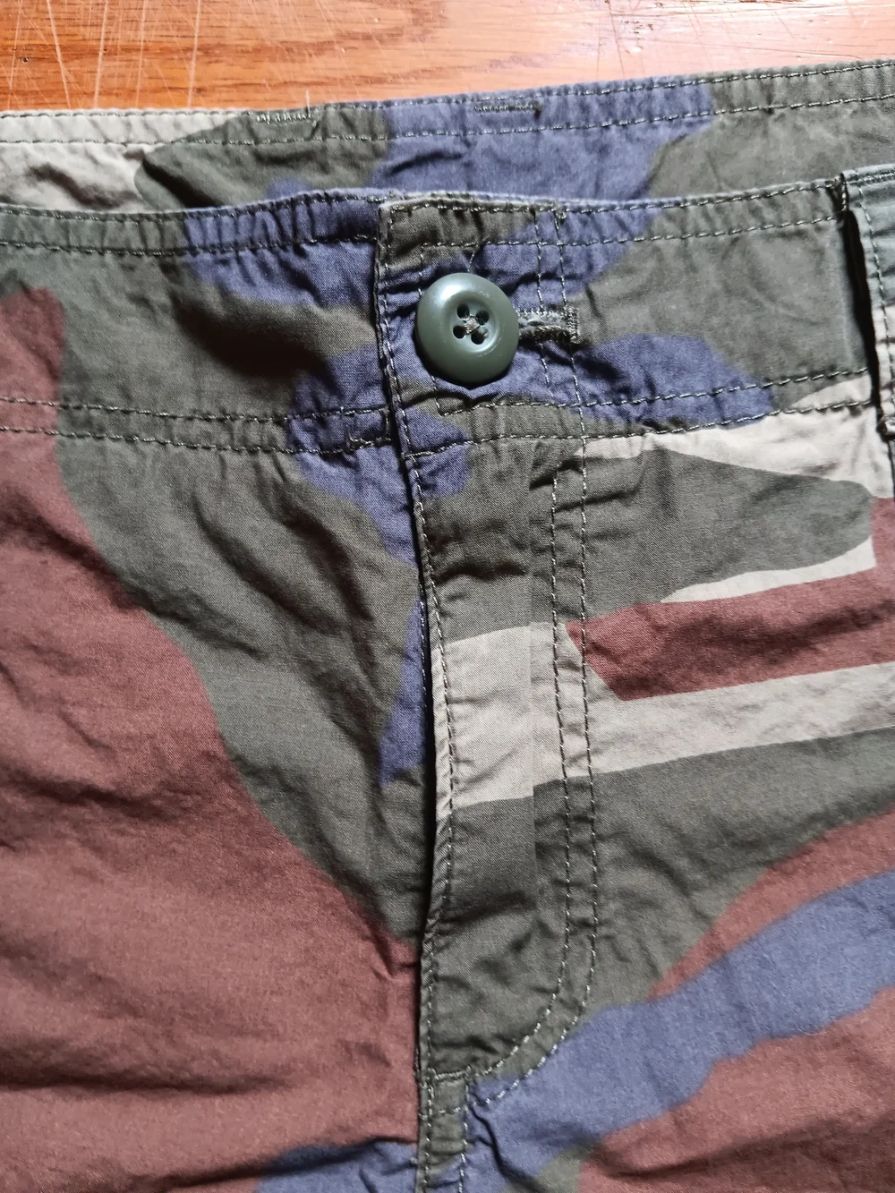 London Jean Women's Green Brown Purple Tan Camo Print Cargo Roll Up Shorts 14